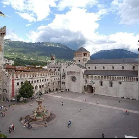 B&B And Apartments Al Duomo Trient Exterior foto