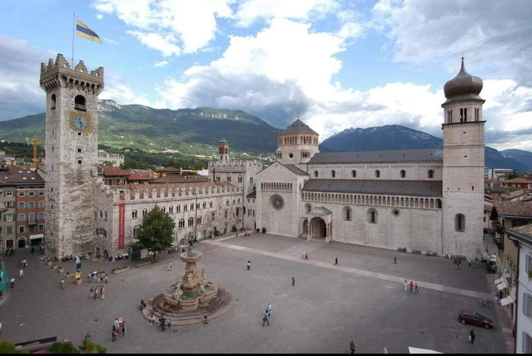 B&B And Apartments Al Duomo Trient Exterior foto